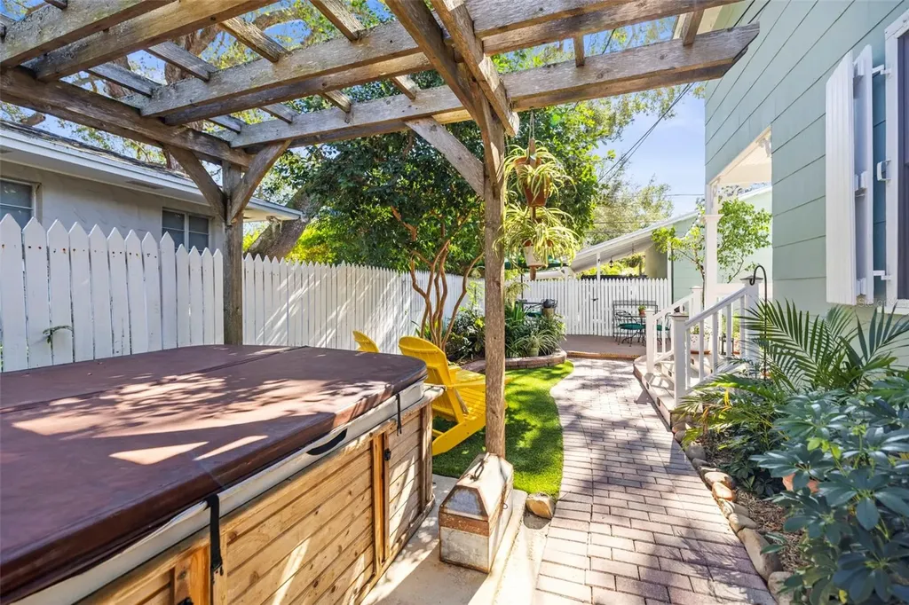 637 Scotland Street Dunedin FL 34698