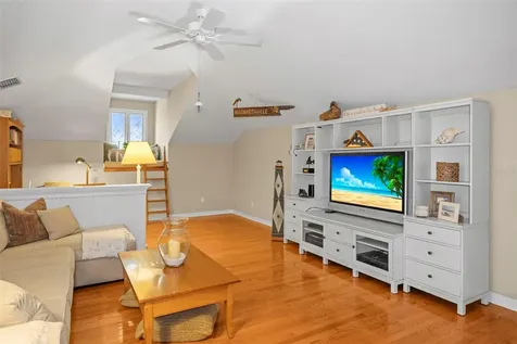 637 Scotland Street Dunedin FL 34698