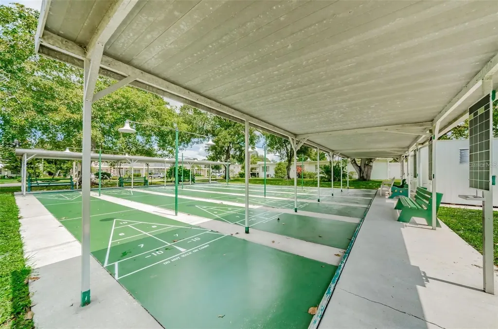 4144 56th Street N Kenneth City FL 33709