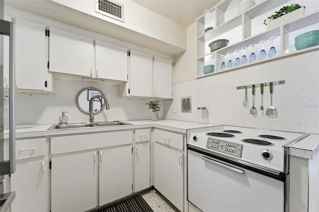 4144 56th Street N Kenneth City FL 33709