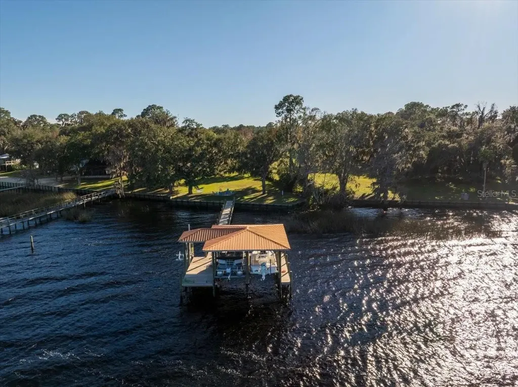 116 Crescent Lake Shore Drive Crescent City FL 32112