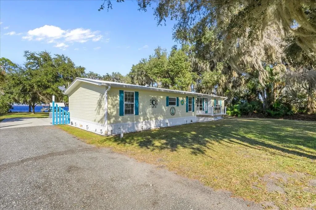 116 Crescent Lake Shore Drive Crescent City FL 32112