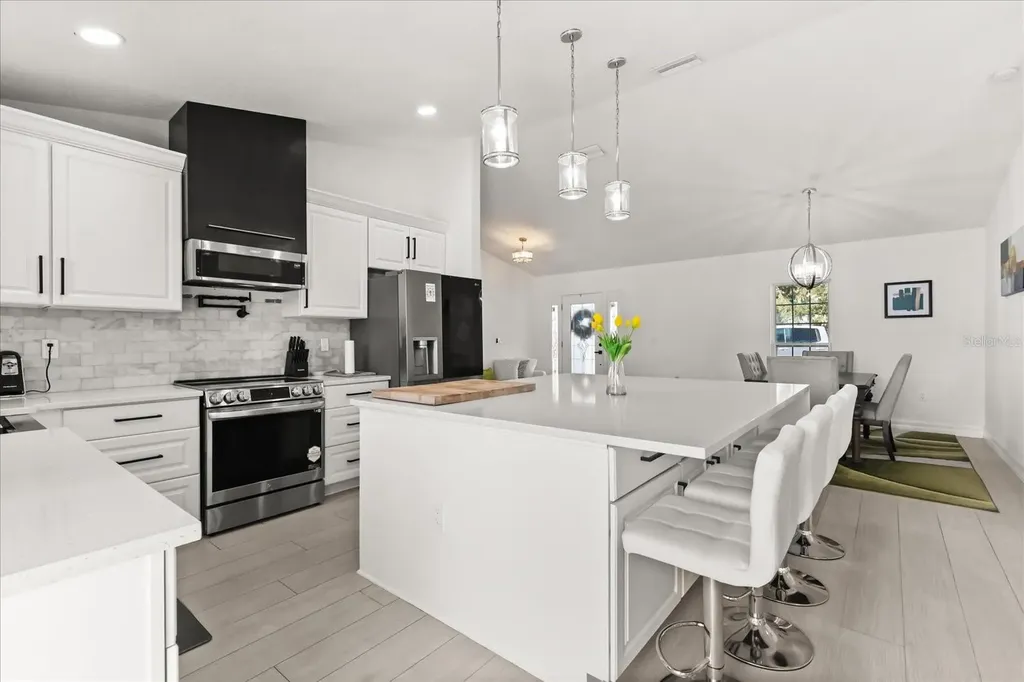 812 Chastain Road Seffner FL 33584