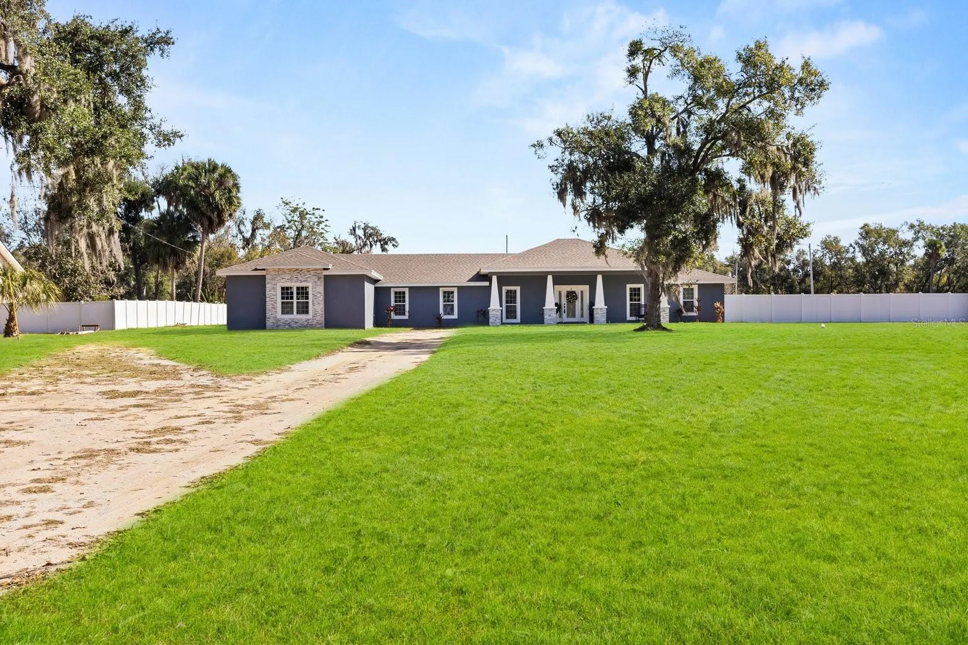 812 Chastain Road Seffner FL 33584