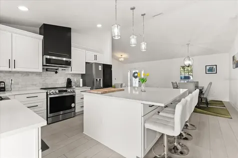 812 Chastain Road Seffner FL 33584