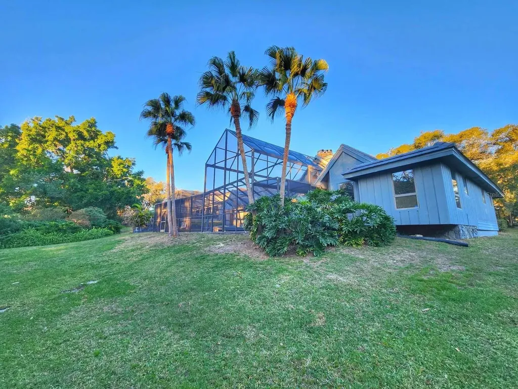 3522 Shoreline Circle Palm Harbor FL 34684