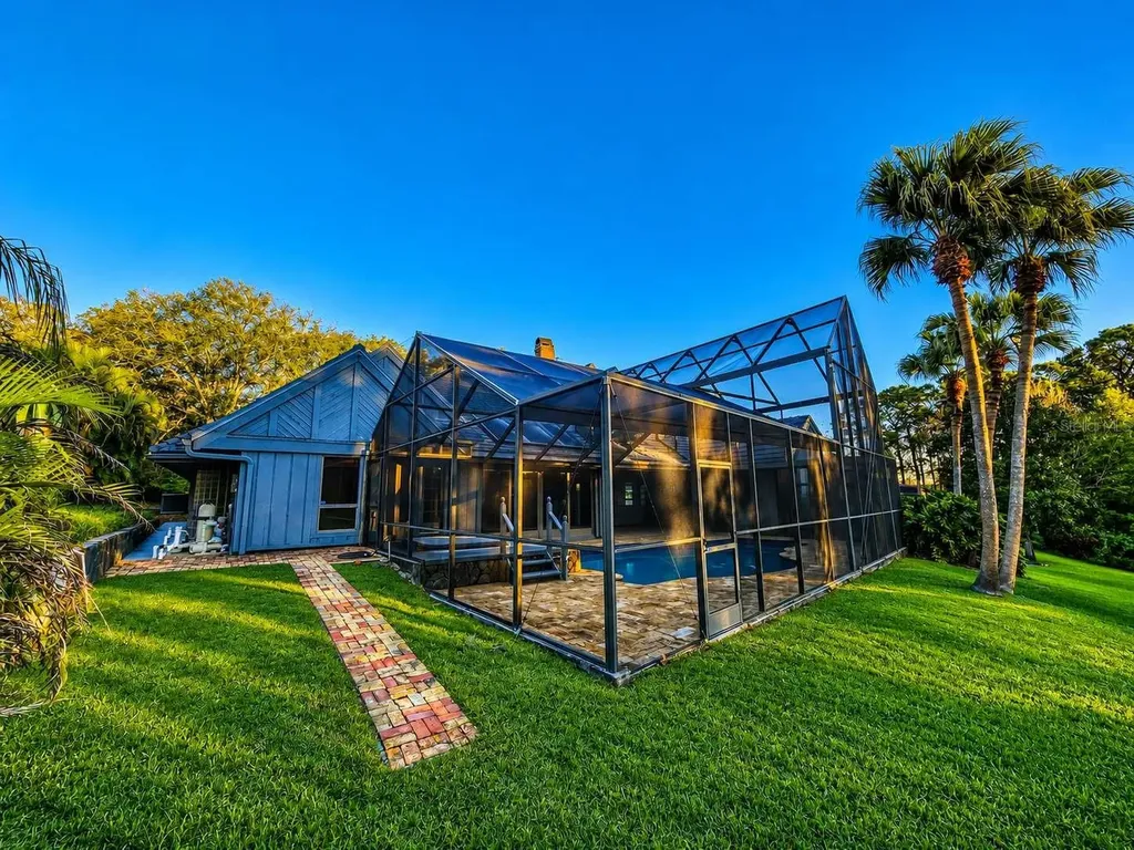 3522 Shoreline Circle Palm Harbor FL 34684