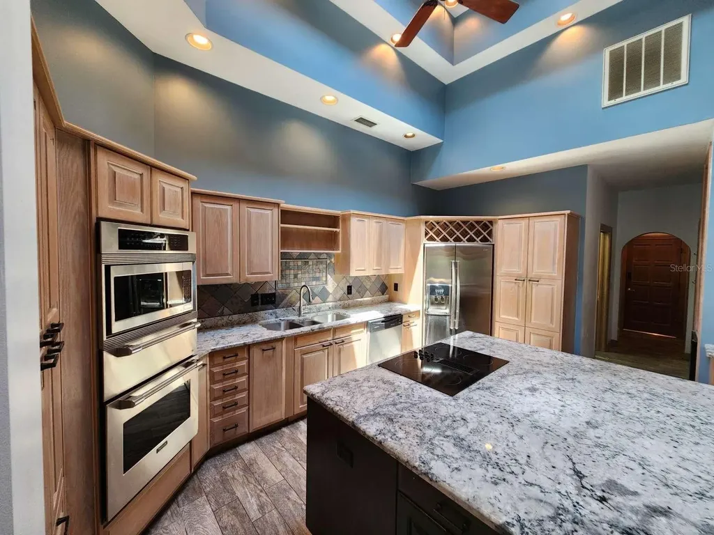 3522 Shoreline Circle Palm Harbor FL 34684