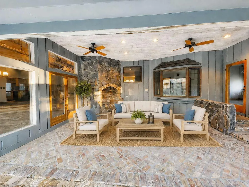 3522 Shoreline Circle Palm Harbor FL 34684