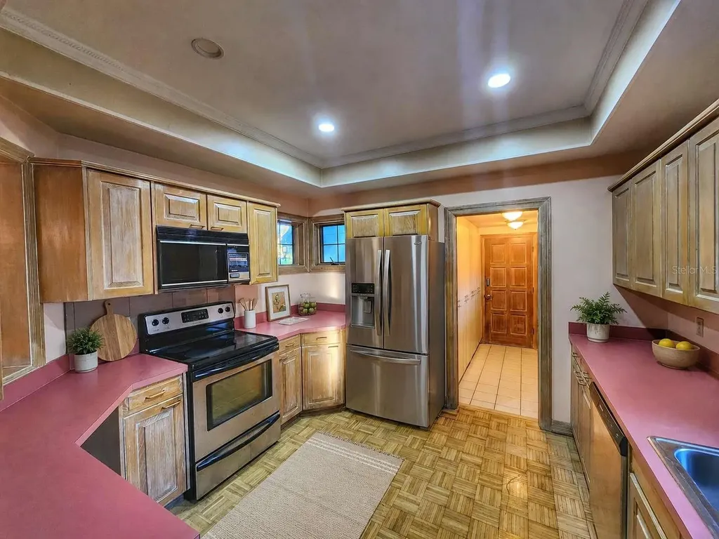 3522 Shoreline Circle Palm Harbor FL 34684