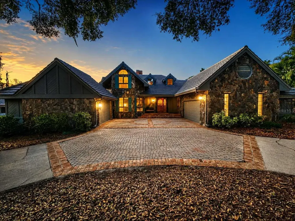 3522 Shoreline Circle Palm Harbor FL 34684