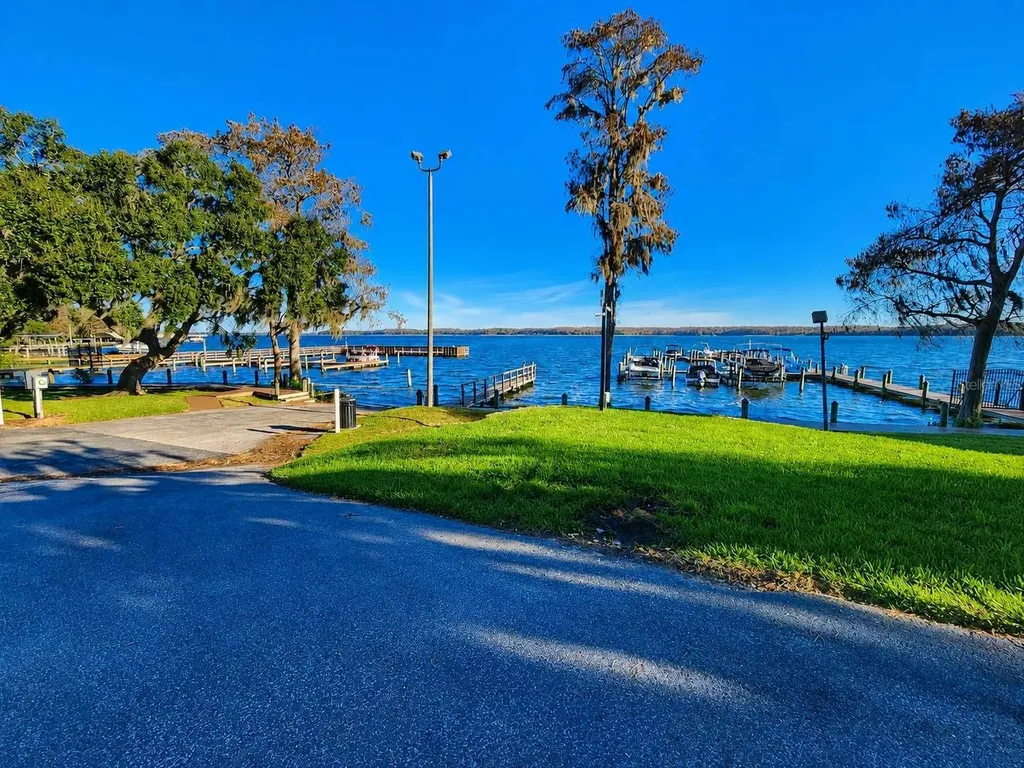 3522 Shoreline Circle Palm Harbor FL 34684