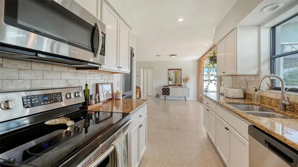 603 Barnes Parkway Nokomis FL 34275