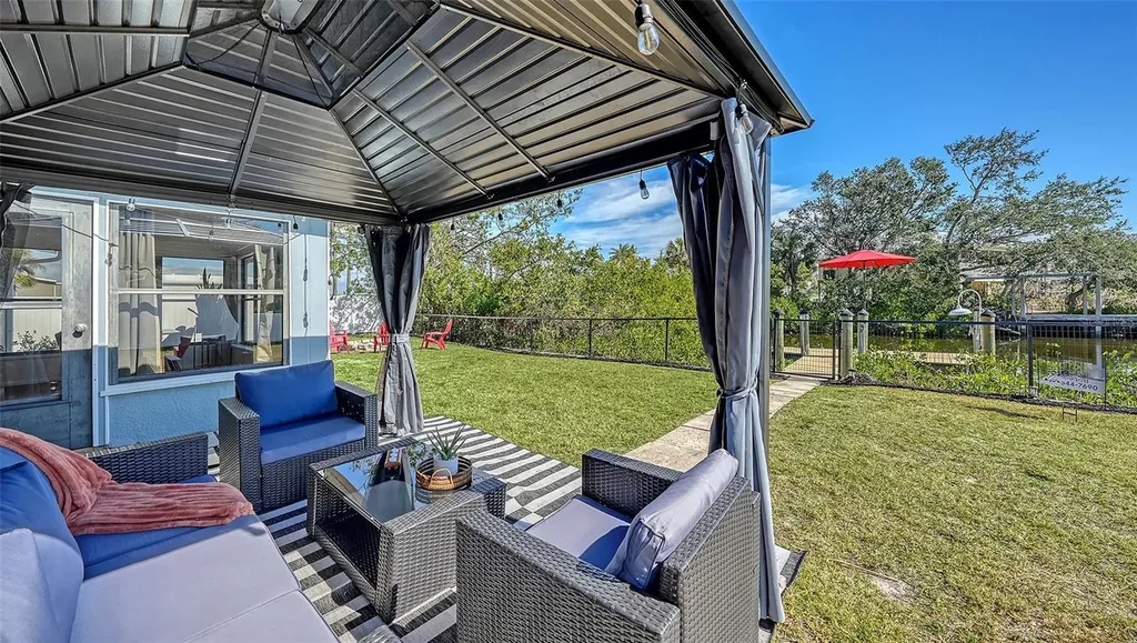 603 Barnes Parkway Nokomis FL 34275