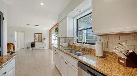 603 Barnes Parkway Nokomis FL 34275