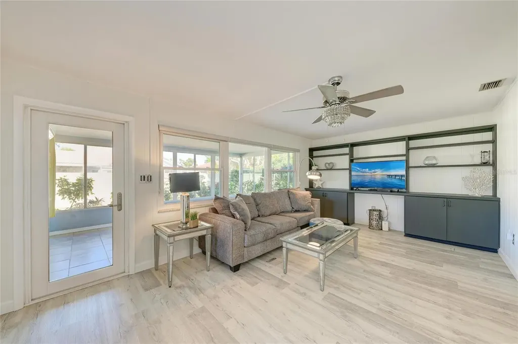 3368 Sheffield Circle Sarasota FL 34239