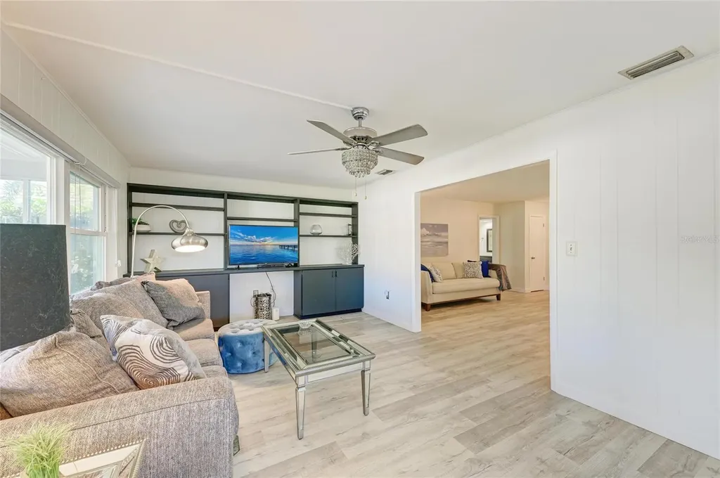 3368 Sheffield Circle Sarasota FL 34239
