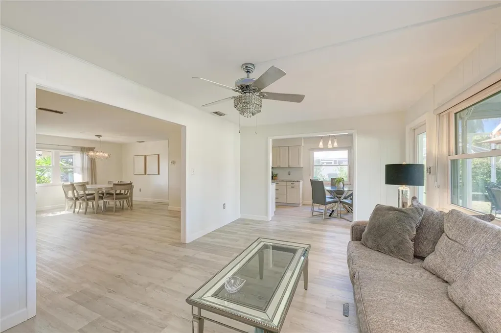 3368 Sheffield Circle Sarasota FL 34239