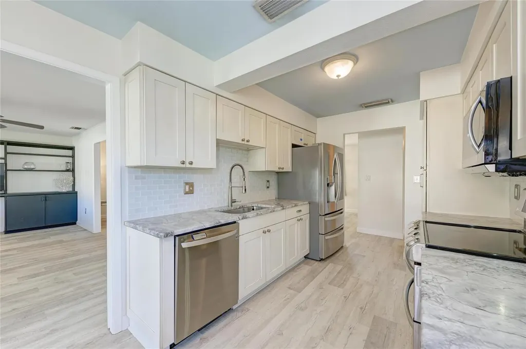 3368 Sheffield Circle Sarasota FL 34239