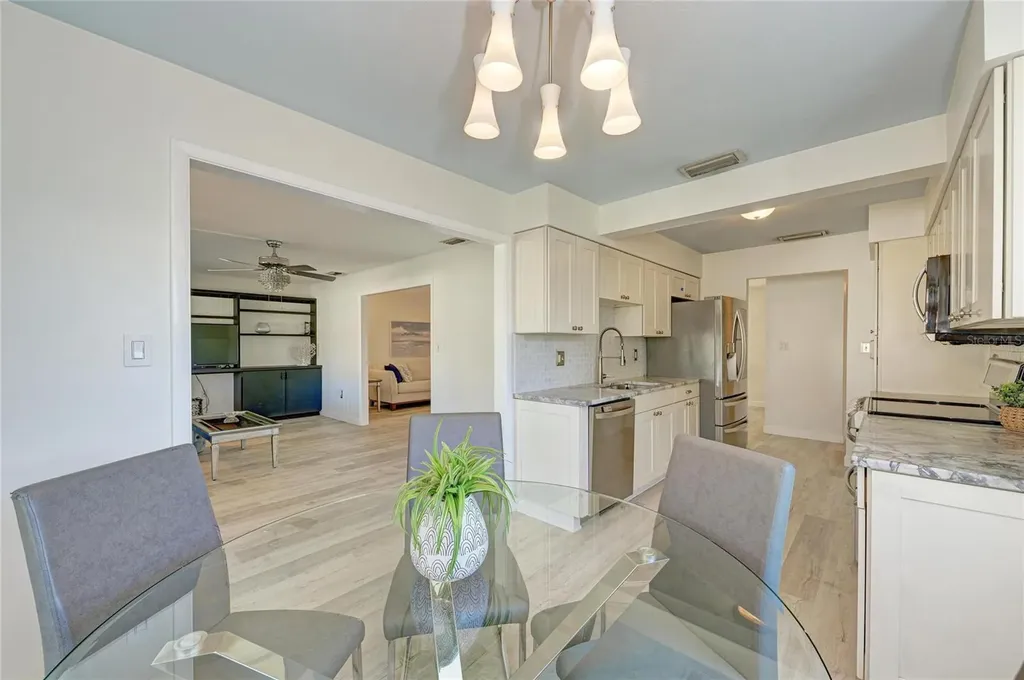 3368 Sheffield Circle Sarasota FL 34239