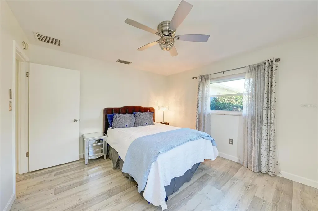3368 Sheffield Circle Sarasota FL 34239