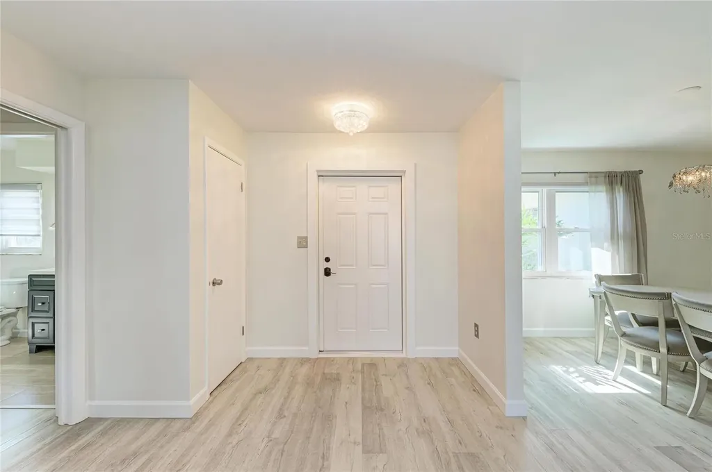 3368 Sheffield Circle Sarasota FL 34239