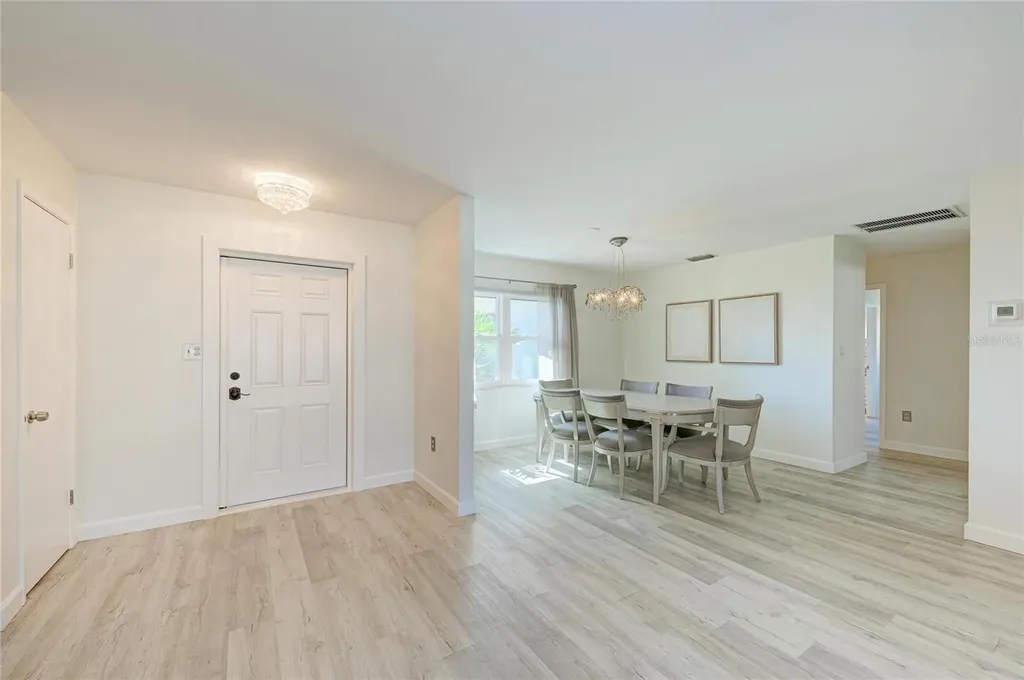 3368 Sheffield Circle Sarasota FL 34239