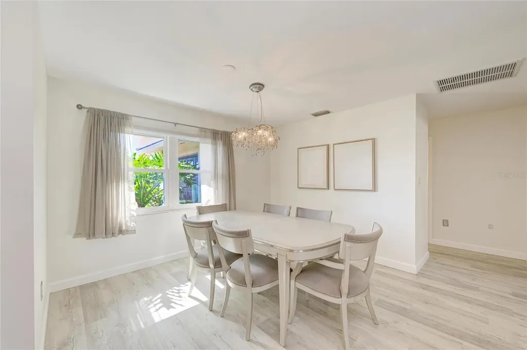 3368 Sheffield Circle Sarasota FL 34239