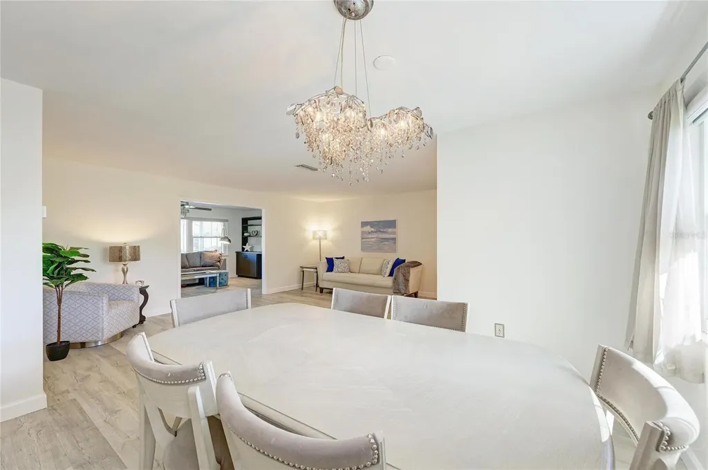 3368 Sheffield Circle Sarasota FL 34239