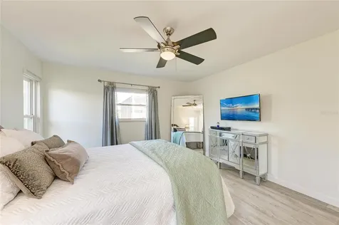 3368 Sheffield Circle Sarasota FL 34239