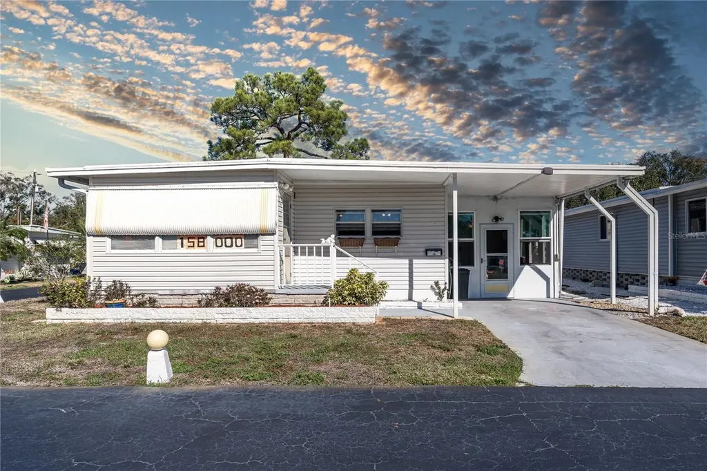 7880 54th Avenue N St Petersburg FL 33709