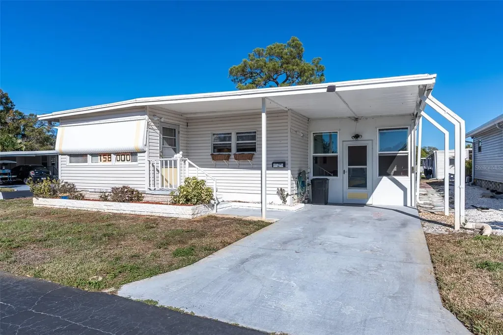 7880 54th Avenue N St Petersburg FL 33709