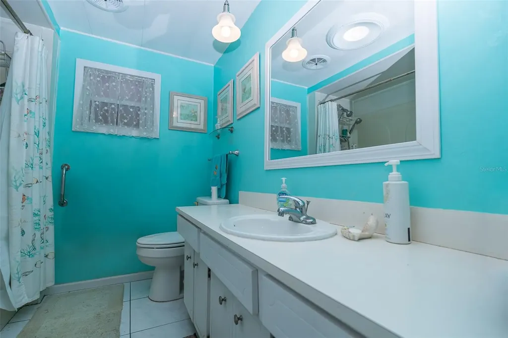 7880 54th Avenue N St Petersburg FL 33709