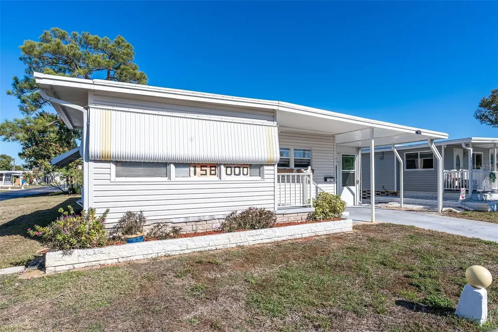 7880 54th Avenue N St Petersburg FL 33709