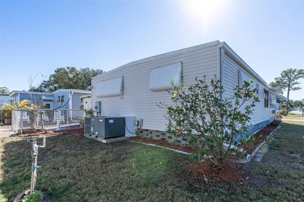 7880 54th Avenue N St Petersburg FL 33709