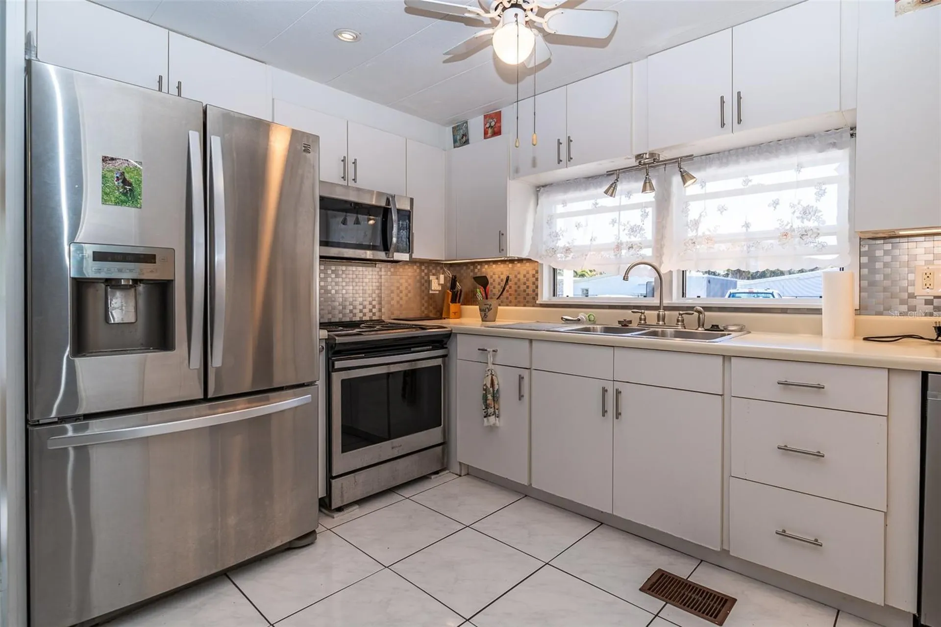 7880 54th Avenue N St Petersburg FL 33709