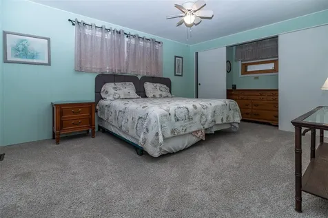 7880 54th Avenue N St Petersburg FL 33709
