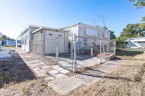 7880 54th Avenue N St Petersburg FL 33709