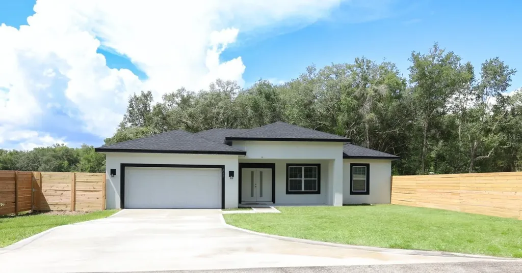 2522 W Castle Road Dunnellon FL 34434