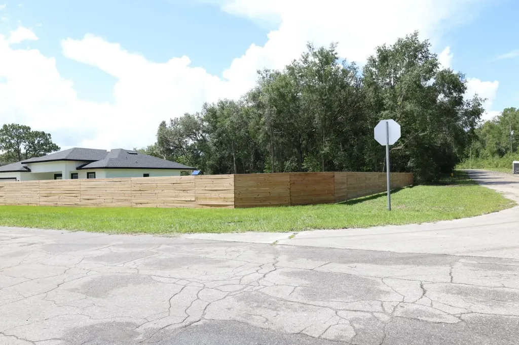 2522 W Castle Road Dunnellon FL 34434