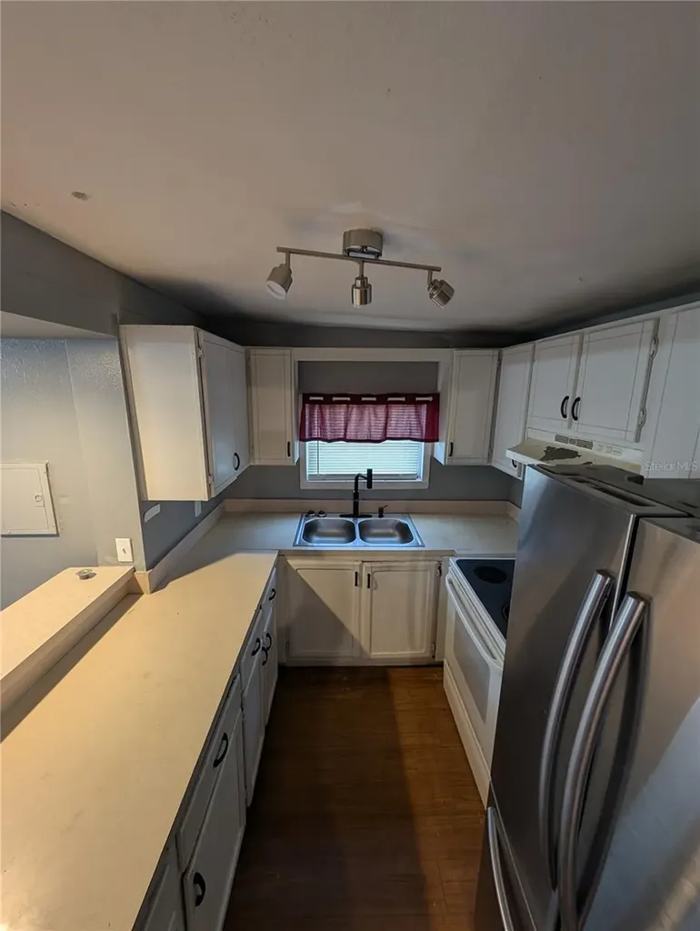 3022 Deleuil Avenue Tampa FL 33610