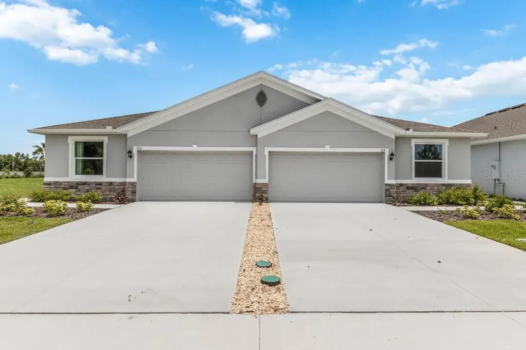 864 157th Court E Bradenton FL 34212