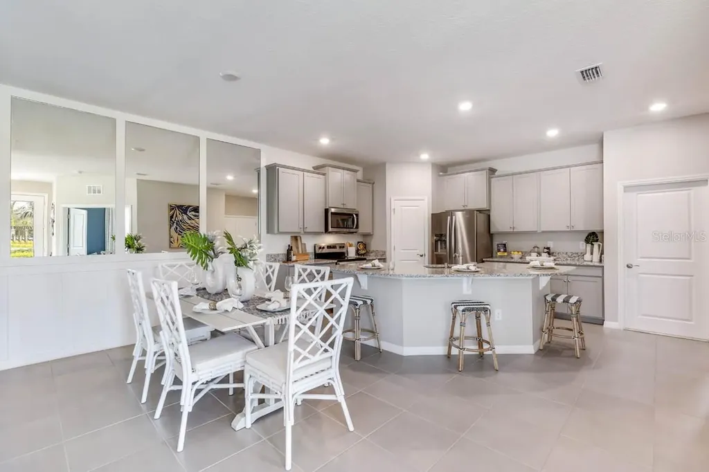 864 157th Court E Bradenton FL 34212
