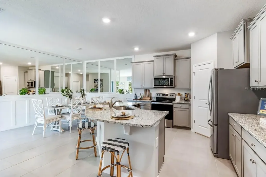 864 157th Court E Bradenton FL 34212