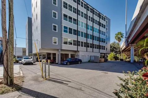 841 4th Avenue N St Petersburg FL 33701