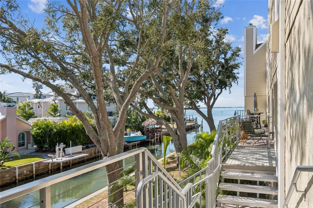 433 S Paula Drive Dunedin FL 34698