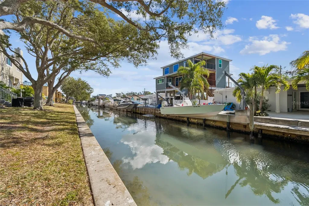 433 S Paula Drive Dunedin FL 34698