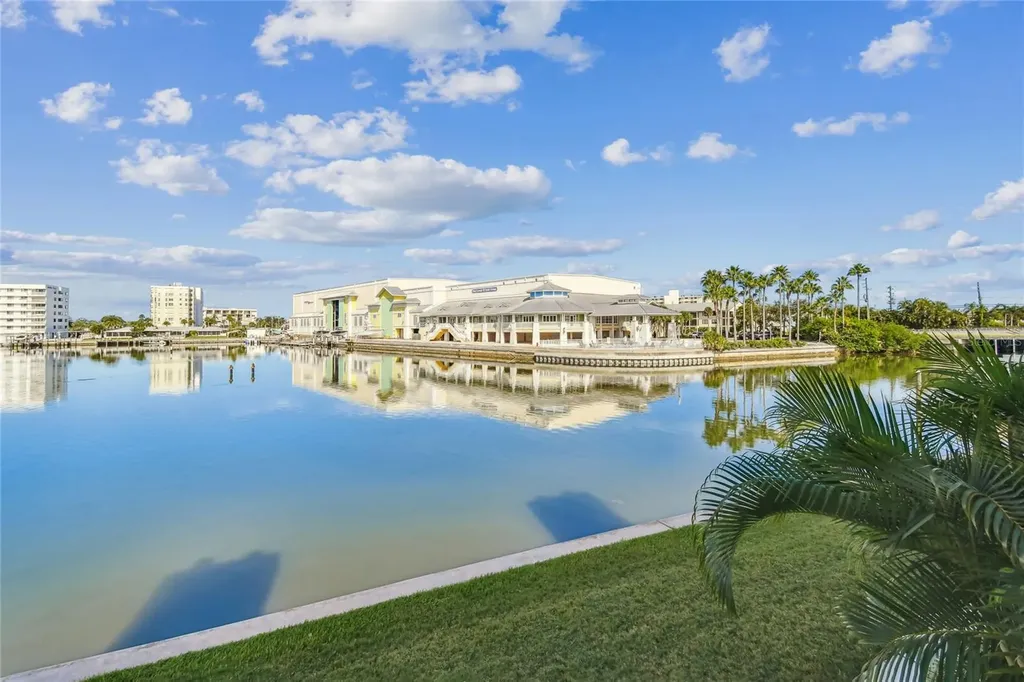 433 S Paula Drive Dunedin FL 34698