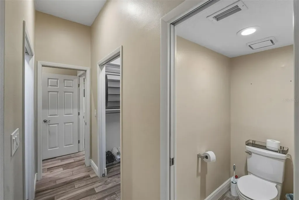 1362 E Lake Woodlands Parkway Oldsmar FL 34677