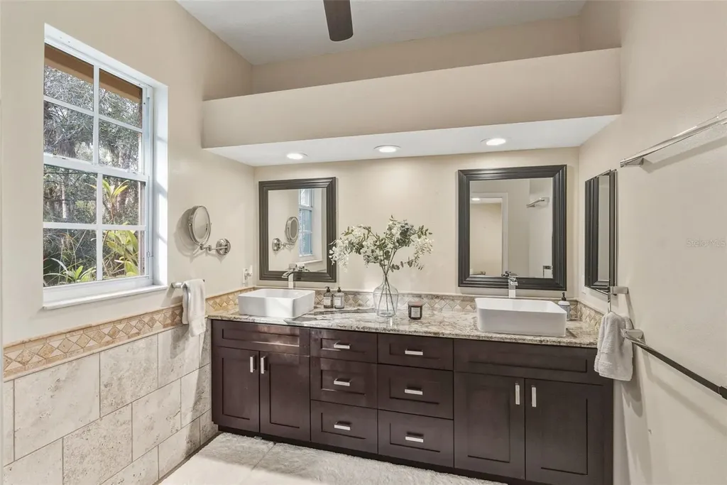 1362 E Lake Woodlands Parkway Oldsmar FL 34677